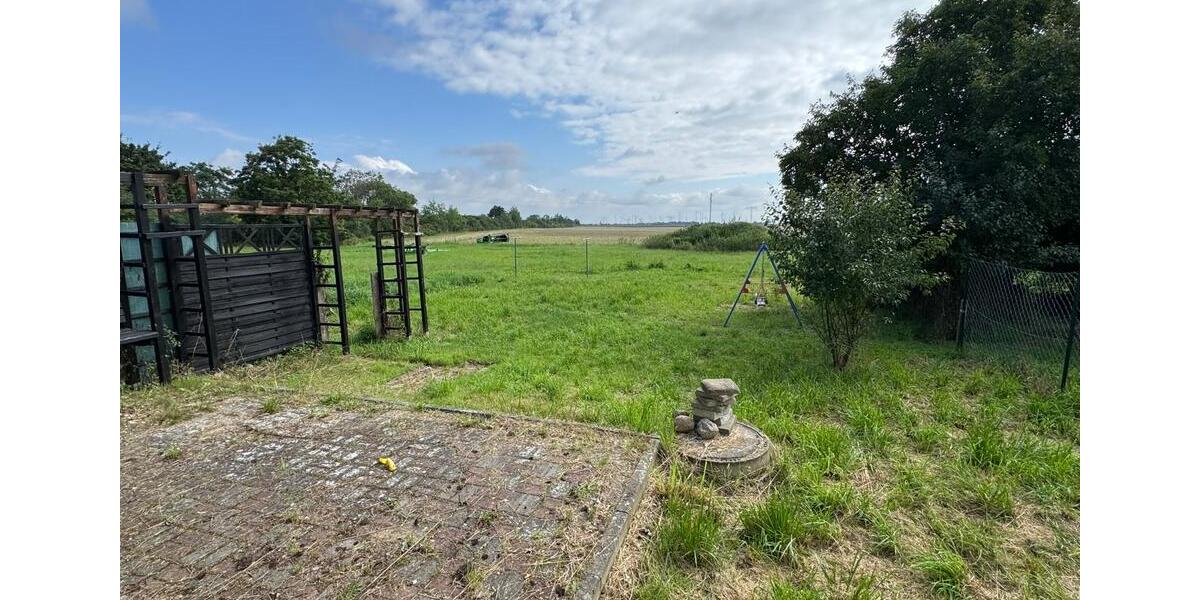 Schöne 4-Zimmerwohnung mit eigenem Garten – Ruhig wohnen in Altentreptow 4 zimmer