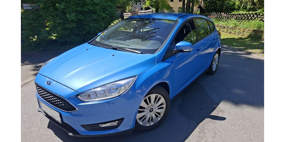 Ford Focus 46.800 km 8.300 &euro; Limbach-Oberfrohna 09212