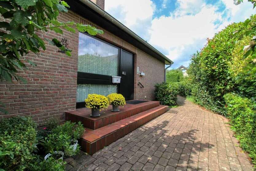 Haus zum Kaufen in Petershagen 330.000 € 184 m²