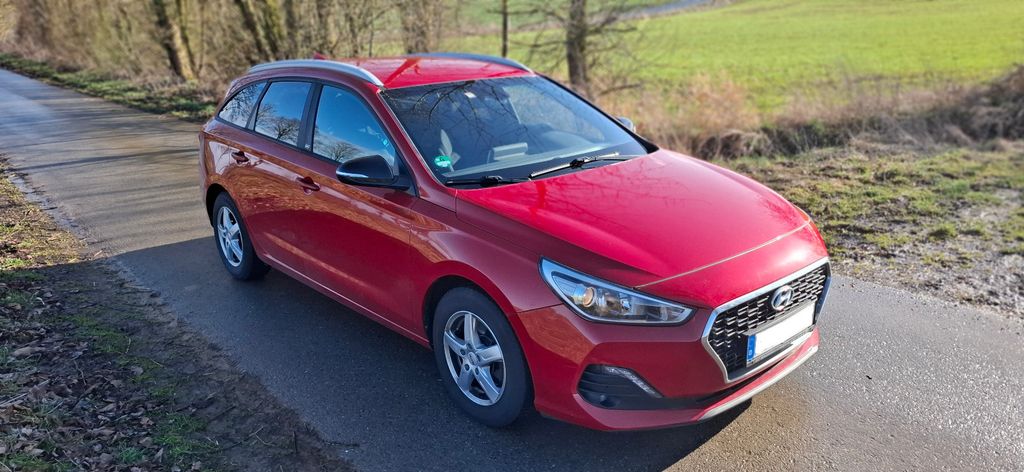 Hyundai i30 64.300 km 12.390 &euro; Immenhausen 34376