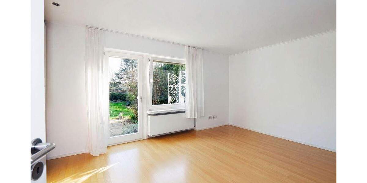 Einfamilienhaus Sankt Augustin Hangelar - 6 Zimmer, 251 m&sup2;, 2.600&euro; | Angebot:25524246