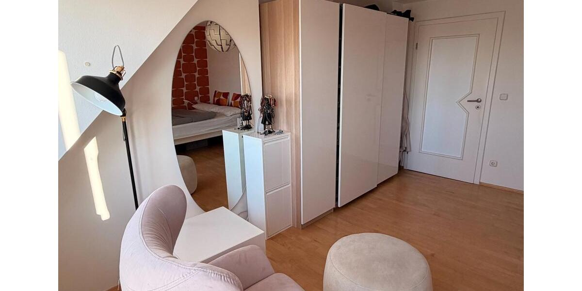Dachgeschoßwohnung München Maxvorstadt - 3 Zimmer, 140 m&sup2;, 1.900&euro; | Angebot:26035484