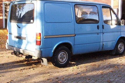 Ford F-100 151.000 km 2.500 € Edemissen 31234