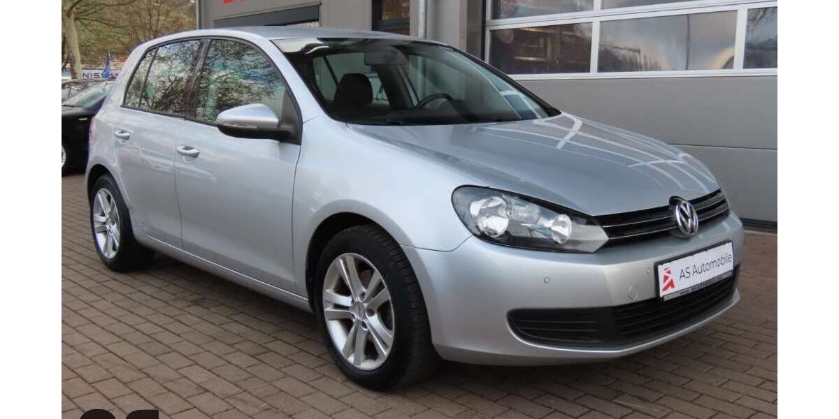 VW Golf 92.000 km 6.390 € Stuttgart 70329