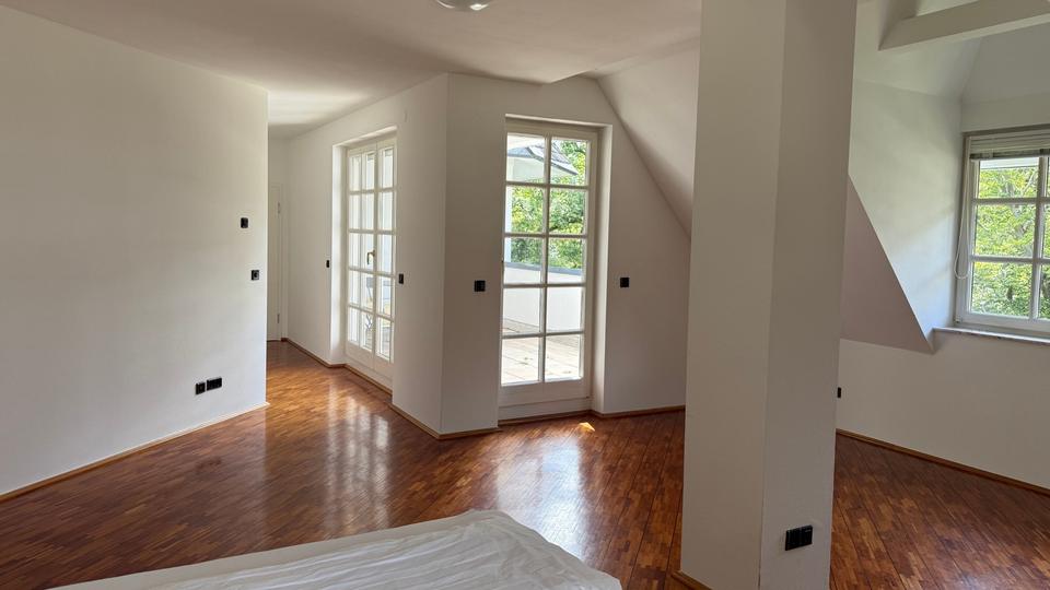 Etagenwohnung Bad Homburg vor der Höhe Gonzenheim - 3 Zimmer, 130 m&sup2;, 2.200&euro; | Angebot:26395142