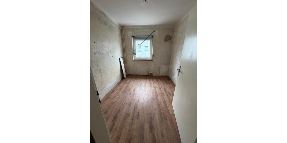 Etagenwohnung Ludwigshafen am Rhein - 5 Zimmer, 90 m&sup2;, 1.400&euro; | Angebot:25841245