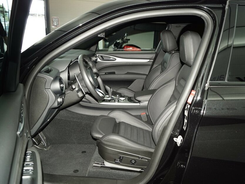 Stelvio 2.2 D Q4 AT Veloce ACC Vollleder