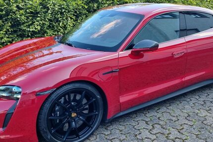 Porsche Taycan 39.900 km 59.999 &euro; Bischoffen 35649