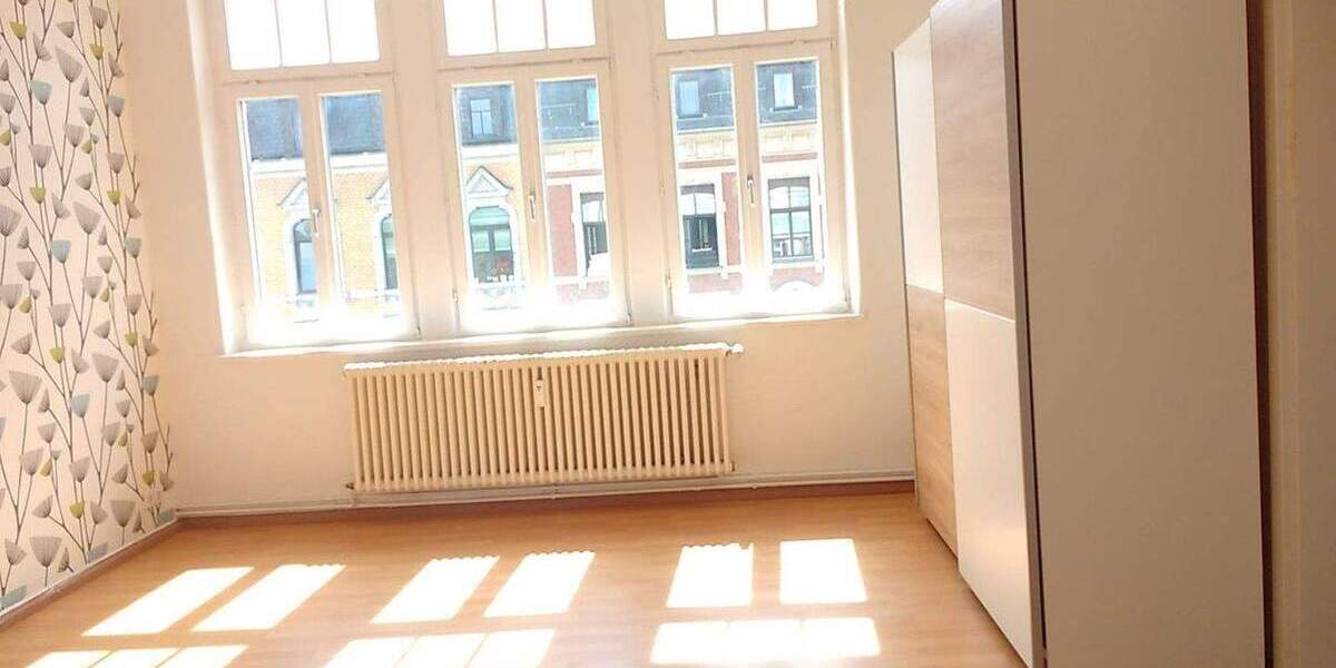 Etagenwohnung Plauen Stadtmitte - 4 Zimmer, 90 m&sup2;, 59.000&euro; | Angebot:25745243