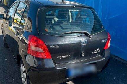 Toyota Yaris 172.500 km 2.250 &euro; köln 50827