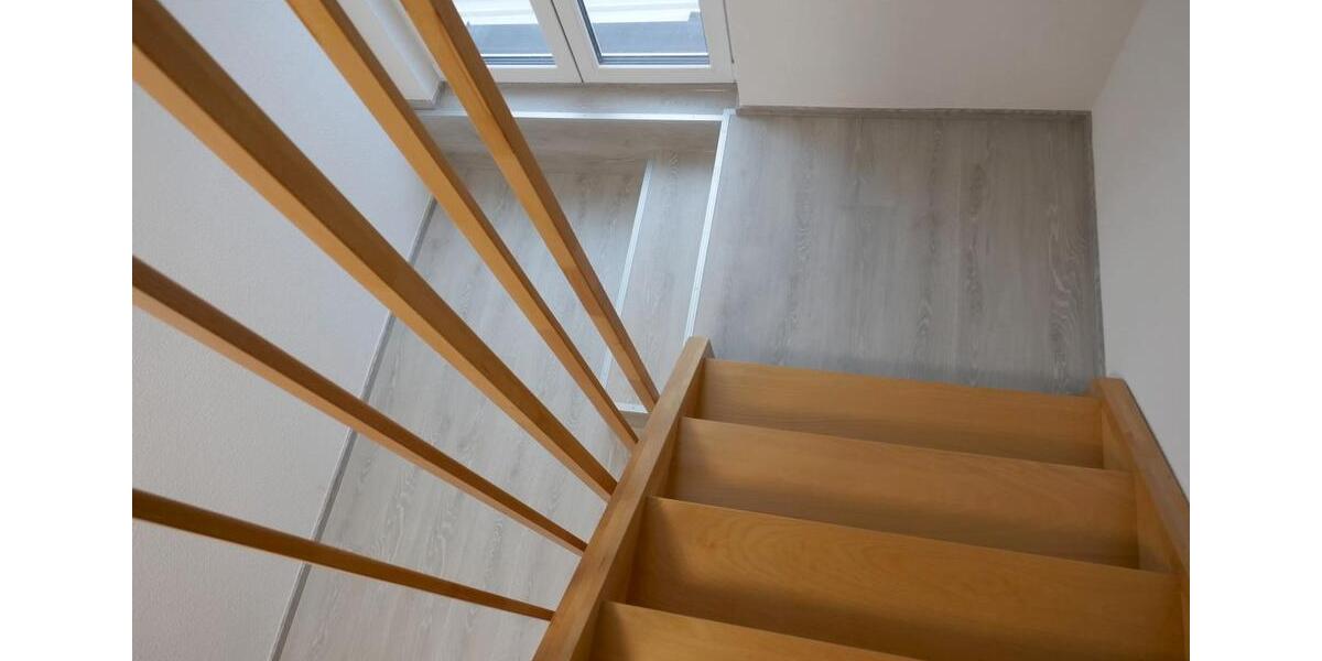 Dachgeschoßwohnung Bellheim - 2.5 Zimmer, 61 m&sup2;, 700&euro; | Angebot:26403577