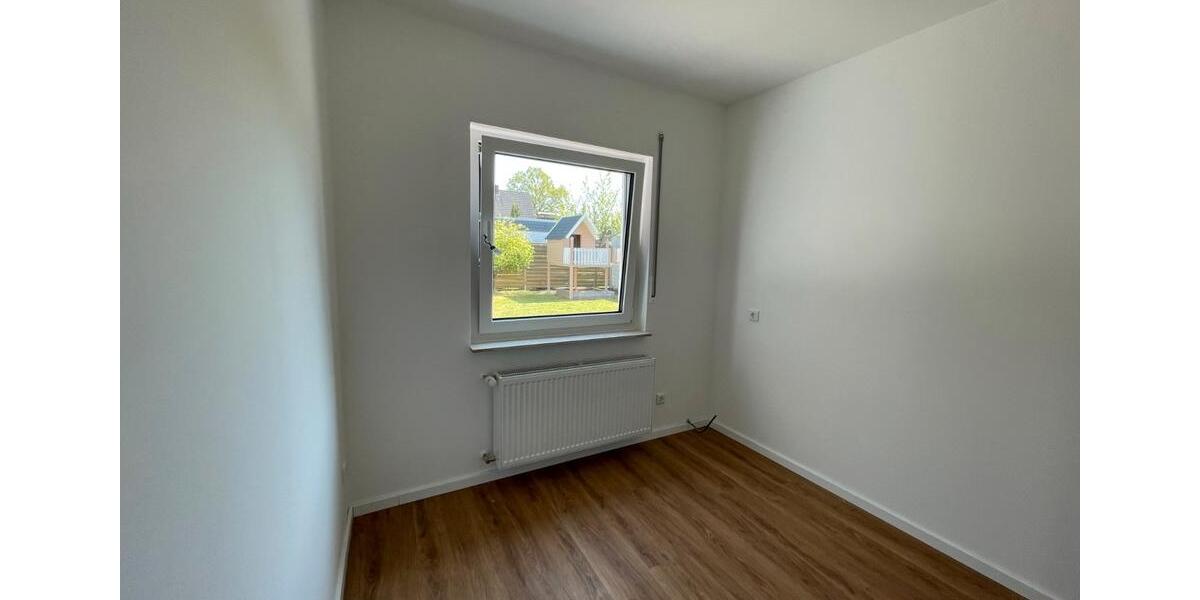 Bungalow Schloß Holte-Stukenbrock Stukenbrock - 5 Zimmer, 140 m&sup2;, 1.550&euro; | Angebot:26318920