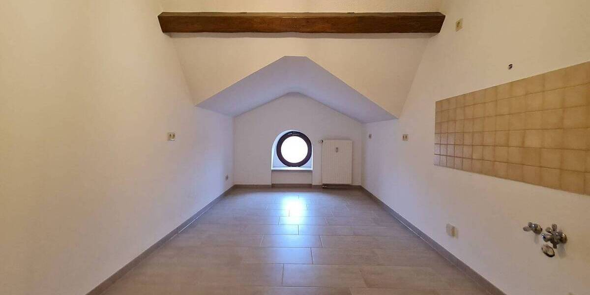 Zimmer Löbau Altlöbau - 2 Zimmer, 76 m&sup2;, 456&euro; | Angebot:26319645