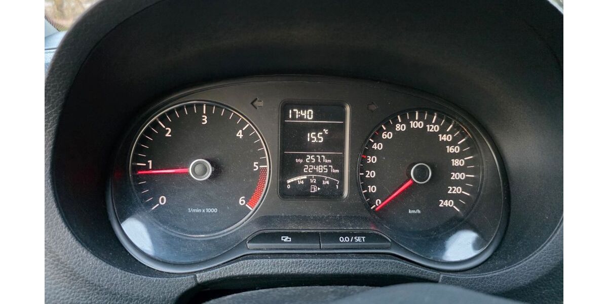 VW Polo 224.800 km 2.450 &euro; Horn-Bad Meinberg 32805