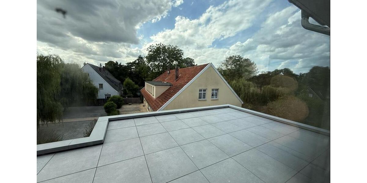 Dachgeschoßwohnung Zetel - 2 Zimmer, 77 m&sup2;, 885&euro; | Angebot:22266596