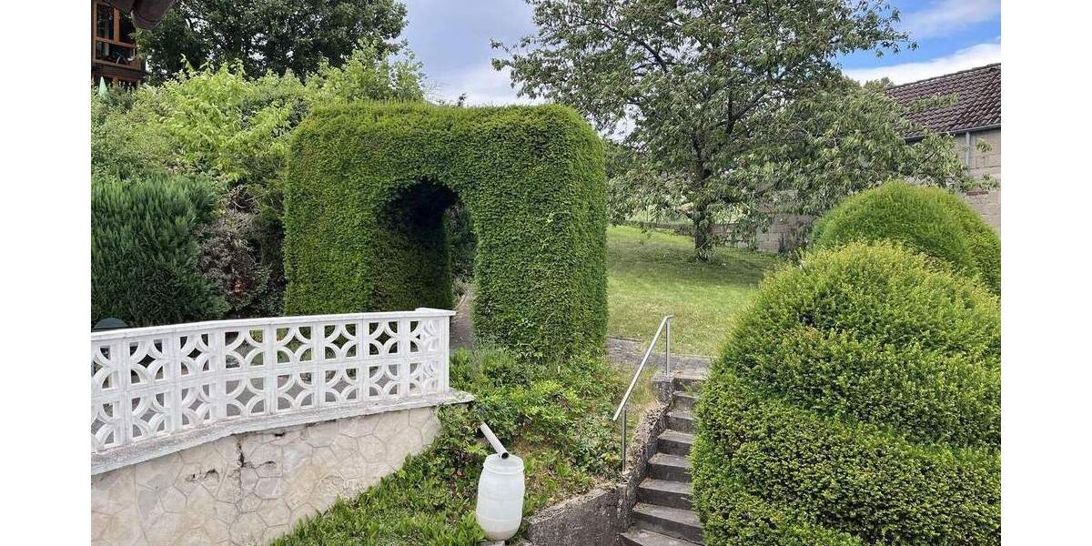 ***Einfamilienhaus mit großem Garten und Garage *** 6 zimmer