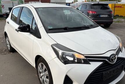 Toyota Yaris 63.000 km 6.500 &euro; Dietzenbach 63128