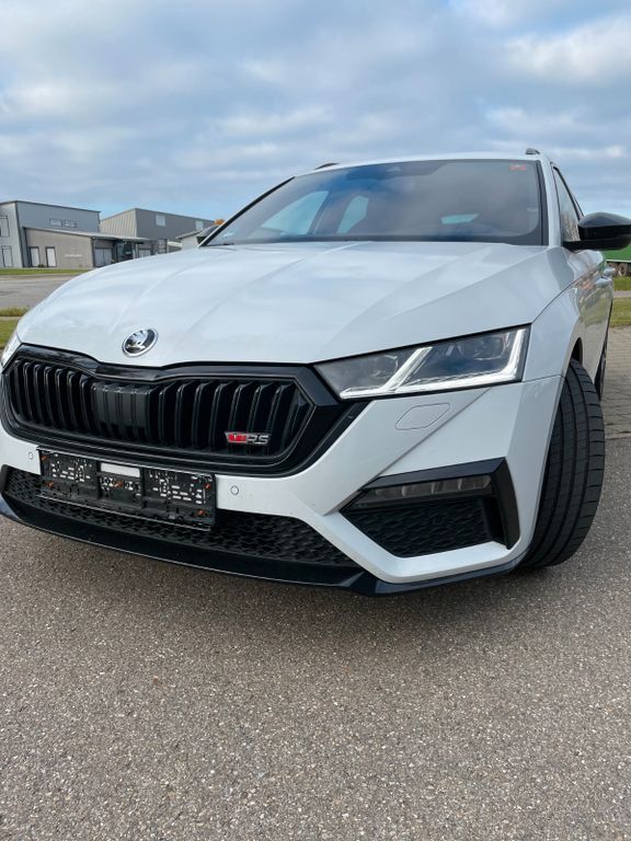 Skoda Octavia 30.000 km 35.400 € Renquishausen 78603