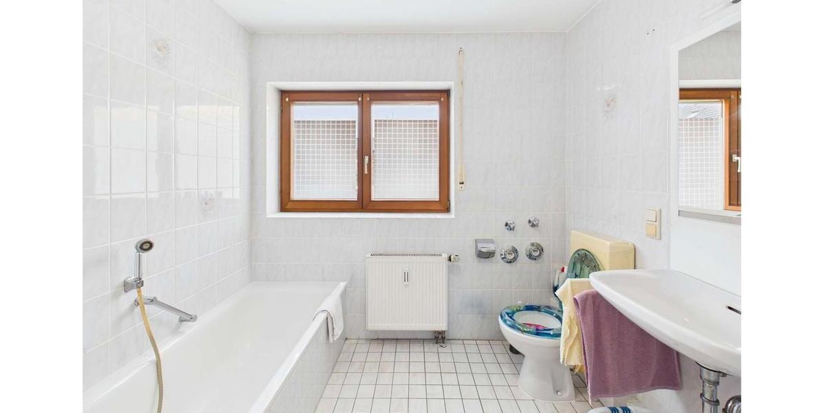 Etagenwohnung Friesenheim - 3 Zimmer, 84 m&sup2;, 950&euro; | Angebot:25407134