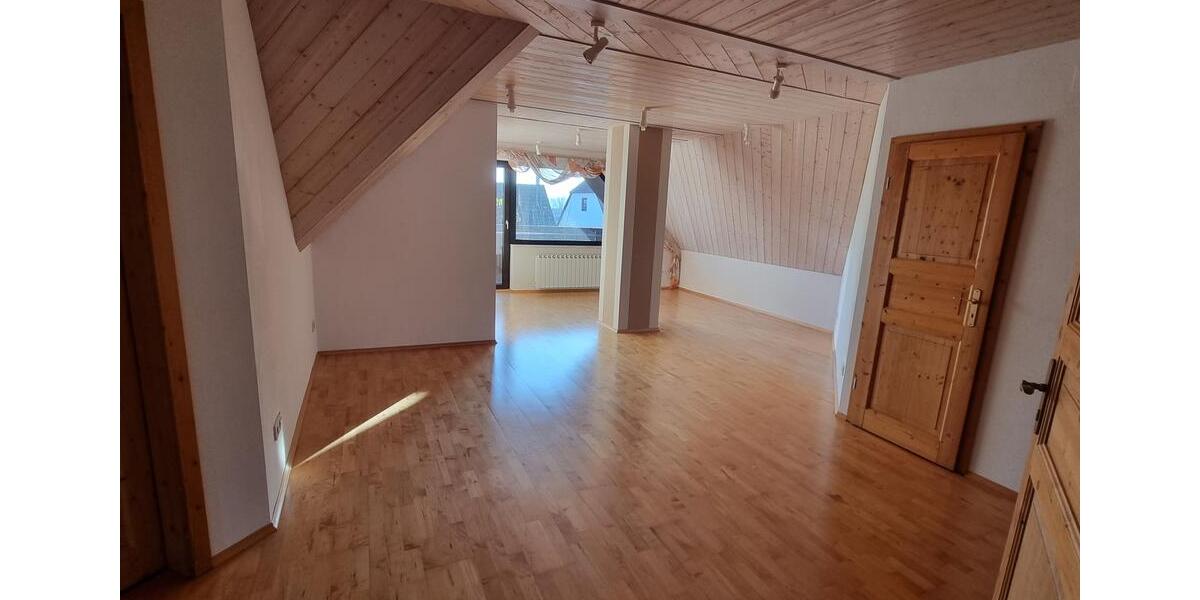 Schöne 3-Zimmerwohnung DG zimmer