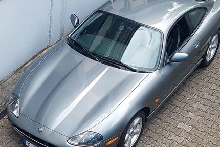 Jaguar XK8