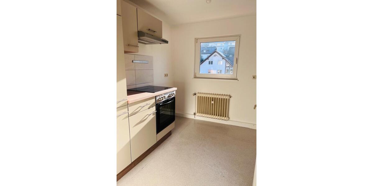 Dachgeschoßwohnung Marburg - 4 Zimmer, 80 m&sup2;, 780&euro; | Angebot:25431433