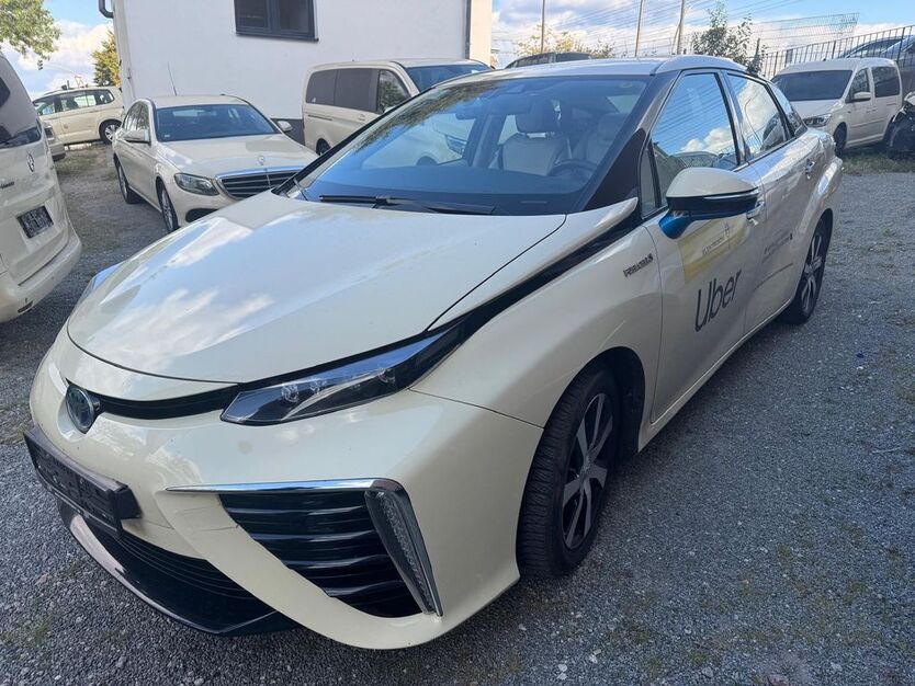 Toyota Mirai 103.000 km 10.900 € Hamburg 22113