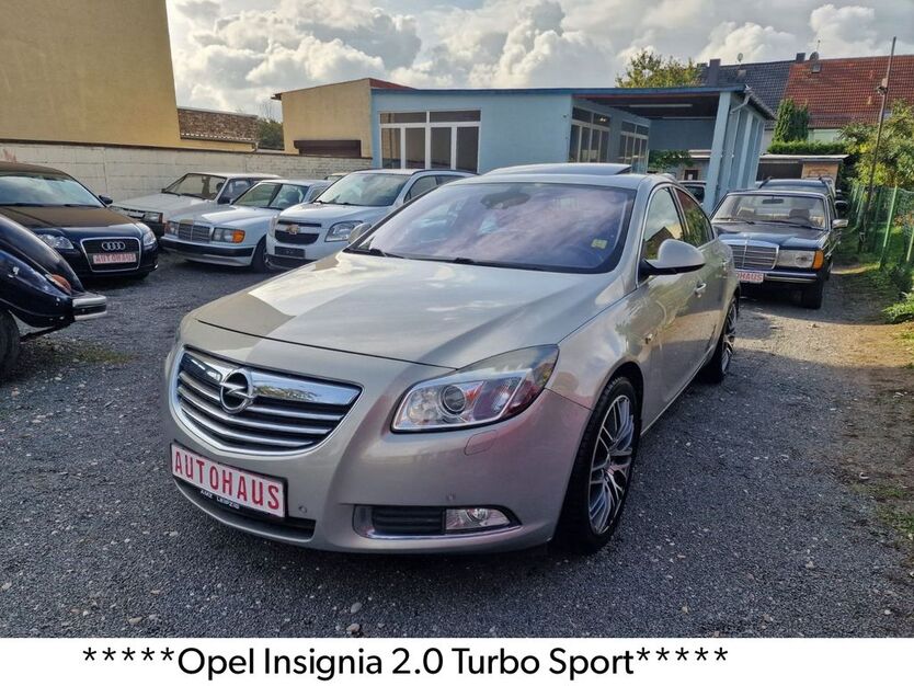 Opel Insignia 166.000 km 5.490 € Halle Saale 06132