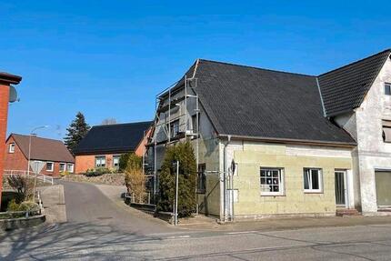 Haus Itzehoe - 28 Zimmer, 360 m&sup2;, 170.000&euro; | Angebot:25944094