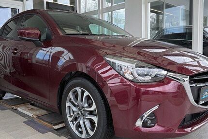 Mazda 2 66.417 km 13.950 &euro; Hamburg 22761