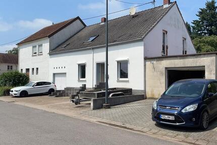 Haus Wadern - 11 Zimmer, 160 m&sup2;, 250.000&euro; | Angebot:25381847