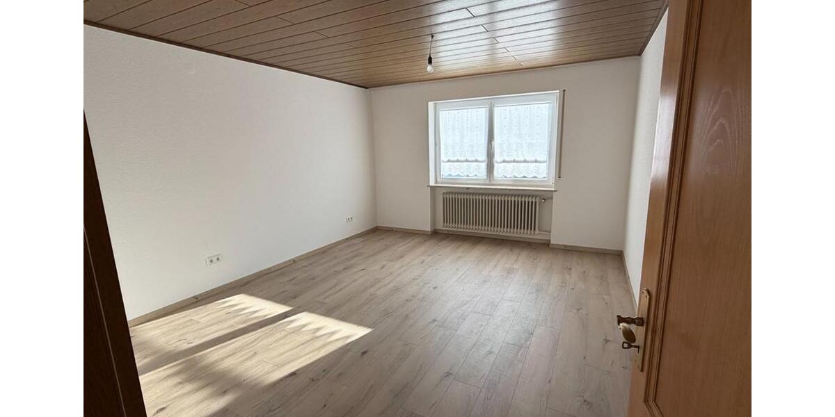 Erdgeschoßwohnung Neuhaus an der Pegnitz - 3 Zimmer, 106 m&sup2;, 940&euro; | Angebot:24751447