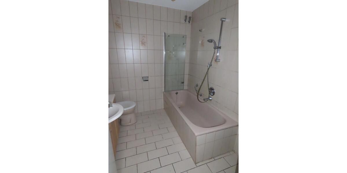 Reihenhaus Marktredwitz - 5 Zimmer, 140 m&sup2;, 1.000&euro; | Angebot:26101611
