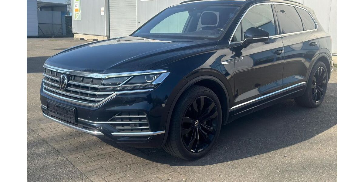 VW Touareg 131.856 km 35.990 &euro; Braunschweig 38122