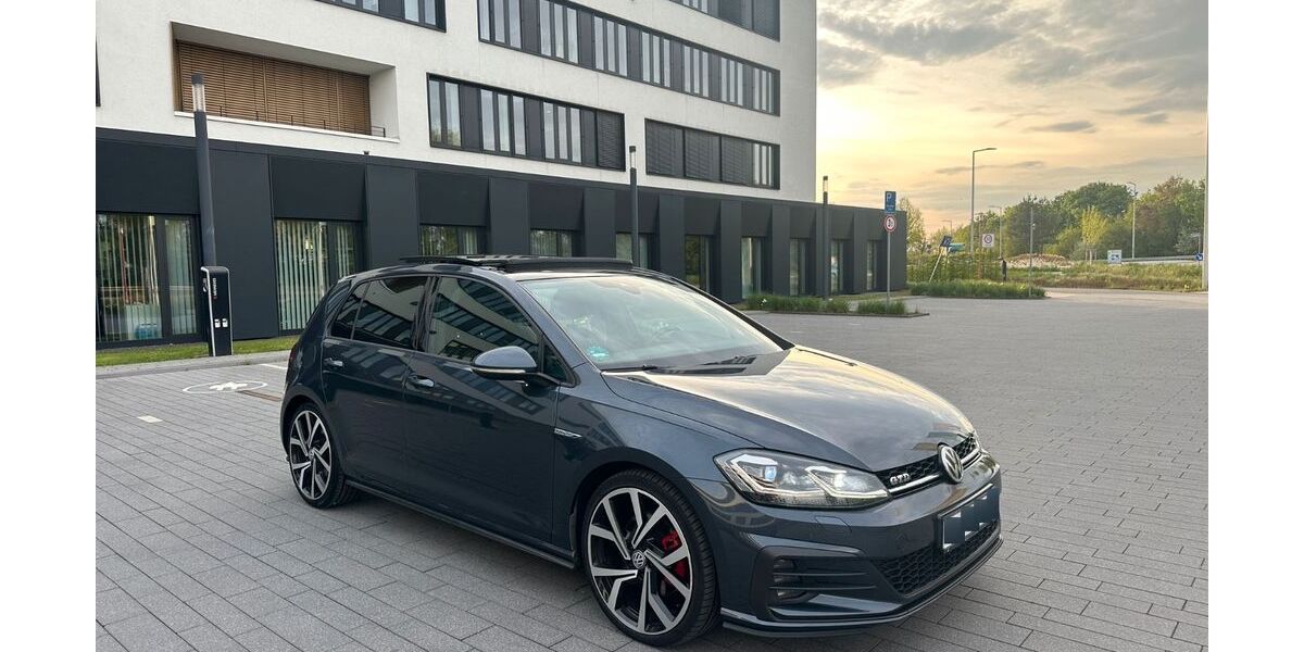 VW Golf 161.398 km 16.989 &euro; mannheim 68305