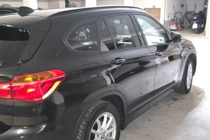 BMW X1 142.000 km 17.000 &euro; München 81825