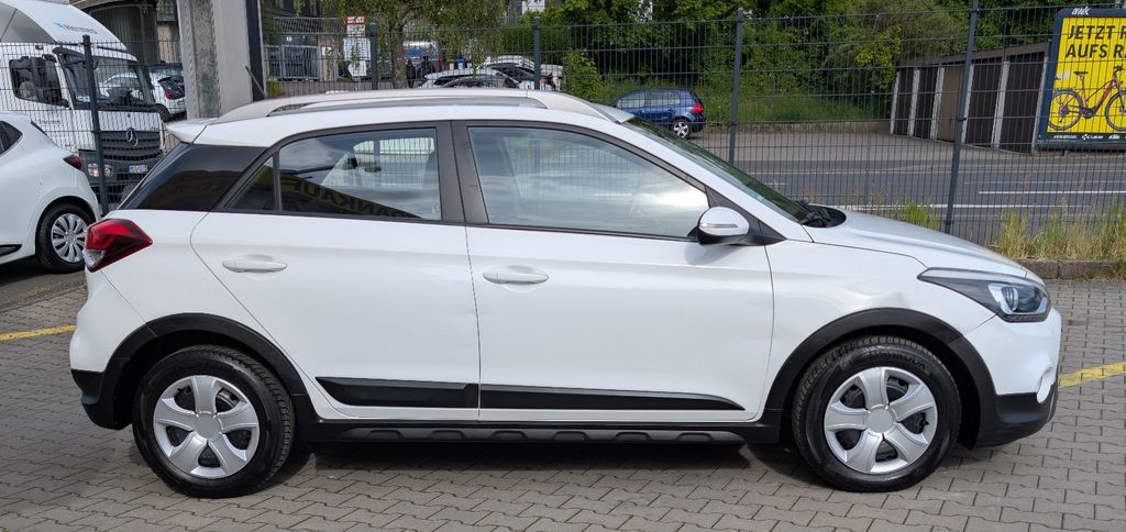 Hyundai i20 74.846 km 7.850 &euro; Würzburg 97078