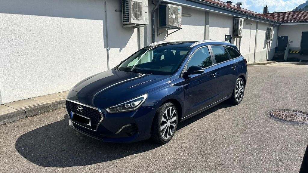 Hyundai i30 117.500 km 12.900 &euro; Engen 78234
