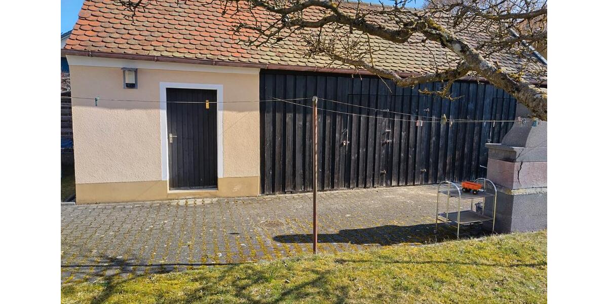Einfamilienhaus Bodenwöhr - 6 Zimmer, 80 m&sup2;, 500&euro; | Angebot:25994820