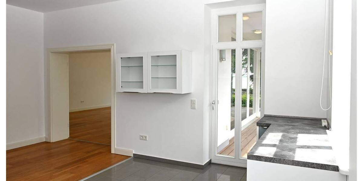 Etagenwohnung Stralsund Kniepervorstadt - 3 Zimmer, 156 m&sup2;, 1.720&euro; | Angebot:26902405