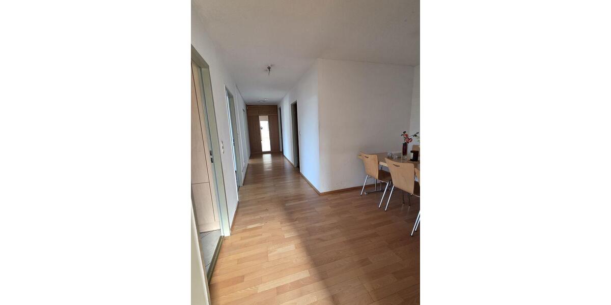 Etagenwohnung Fürstenfeldbruck - 4 Zimmer, 98 m&sup2;, 2.500&euro; | Angebot:26285852