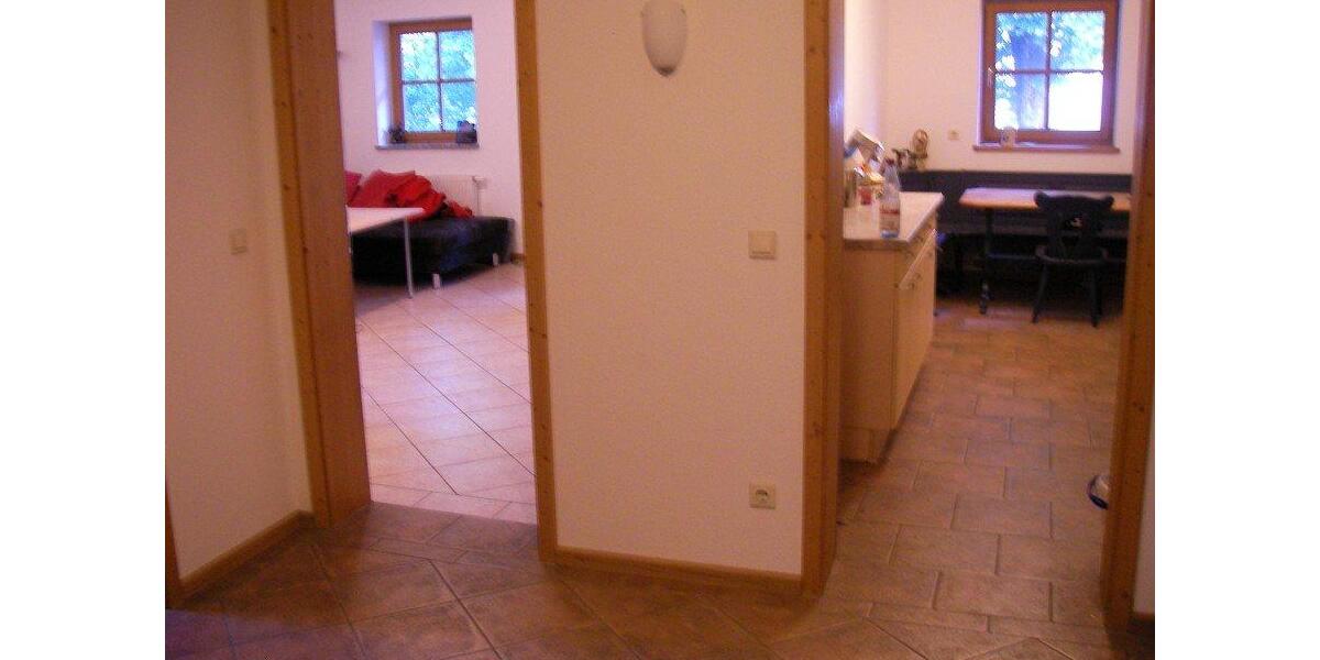 Etagenwohnung Hausham - 2 Zimmer, 78 m&sup2;, 858&euro; | Angebot:26065767