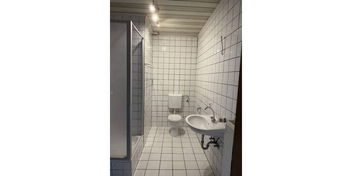 Einfamilienhaus Friedberg Ockstadt - 8 Zimmer, 195 m&sup2;, 2.490&euro; | Angebot:26358860