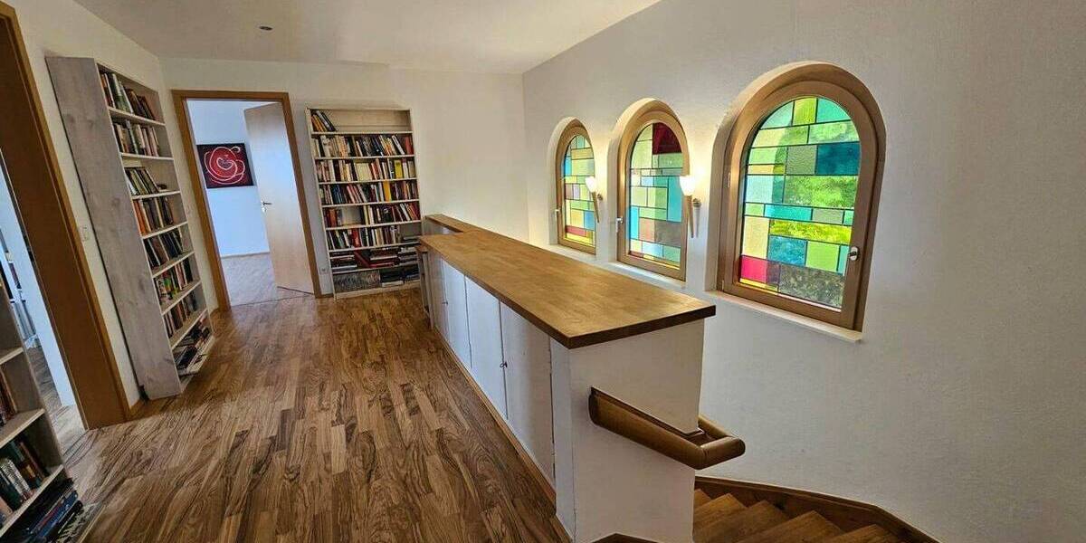 Einfamilienhaus Hofheim - 9 Zimmer, 320 m&sup2;, 4.250&euro; | Angebot:26616851