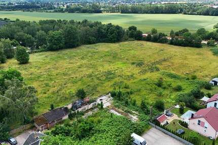 Grundstück für Doppelhaus sofort bebaubar + Bauplatz für 3 weitere EFHDH