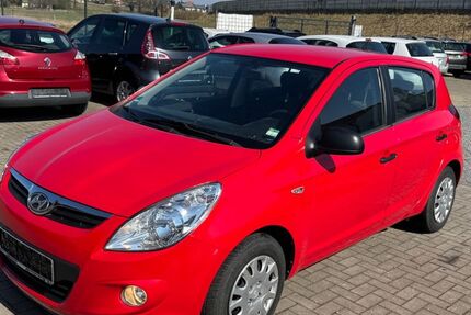 Hyundai i20 165.000 km 2.200 € Löhne Mennighüffen 32584