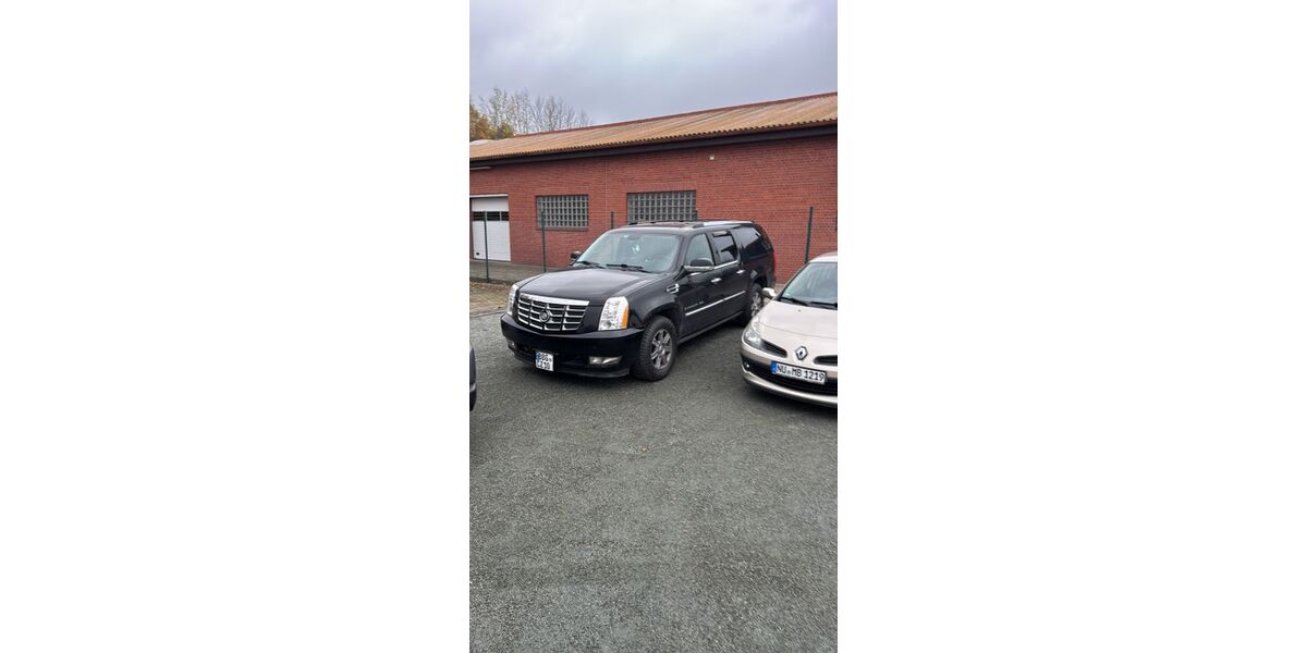 Cadillac Escalade 205.000 km 14.500 &euro; Bremen 28717