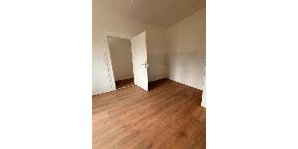 Etagenwohnung Bad Säckingen - 4.5 Zimmer, 90 m&sup2;, 1.350&euro; | Angebot:26276894
