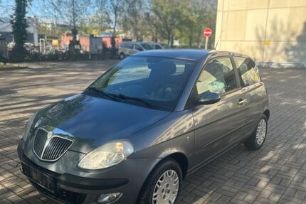Lancia Ypsilon 121.000 km 2.999 &euro; Berlin 12349