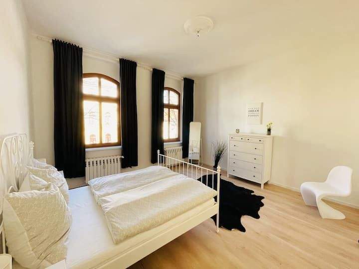 Mehrfamilienhaus, Wohnhaus Zwickau Innenstadt - 2 Zimmer, 1.100.000&euro; | Angebot:25769095